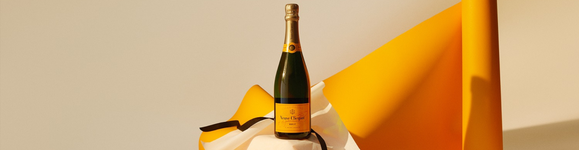 Veuve Clicquot Brut 750 ml - Applejack